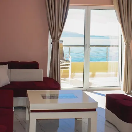 Sarande With Sea View Ii דירה *